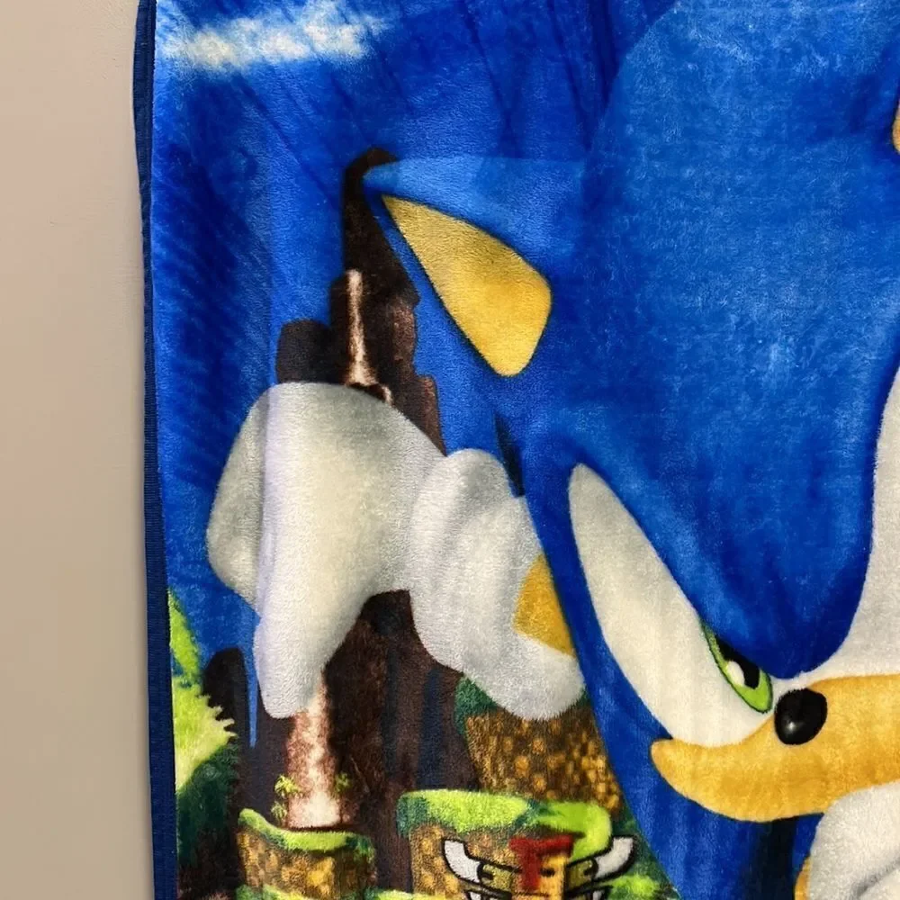 SONIC The Hedgehog Vibrant Fleece Blue Blanket- approx 48” by 36” 10/19